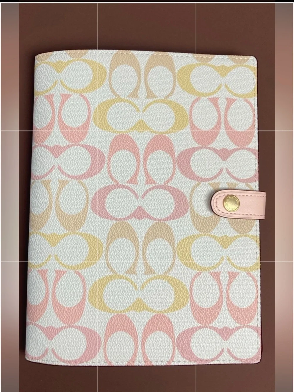 🌸🌷🌸 COACH SIGNATURE NOTEBOOK IN PASTEL PINK / BLUSH LIGHT YELLOW 🌸🌷🌸